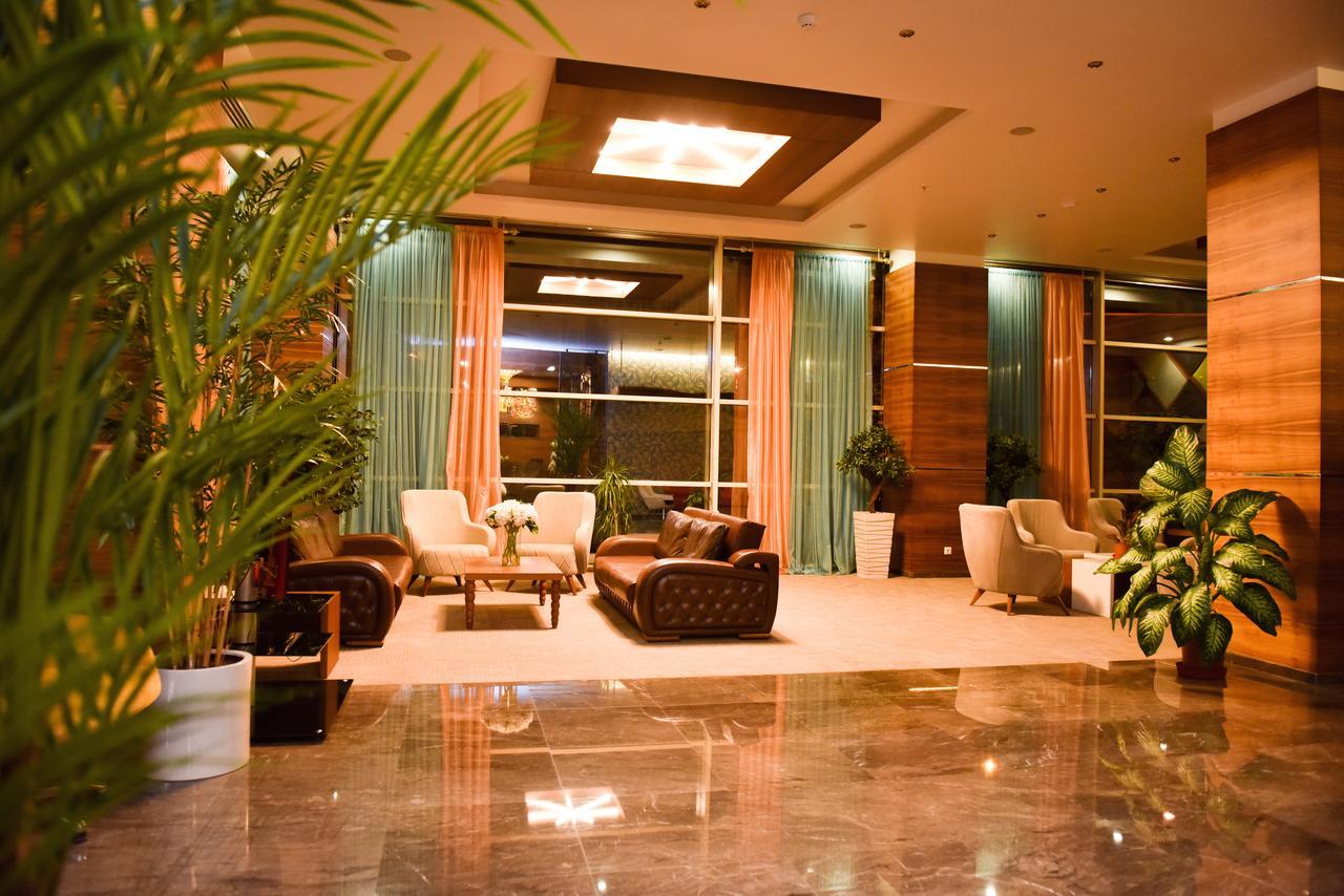 Oezgoebek Roenesans Hotel De Luxe Uşak Exterior photo